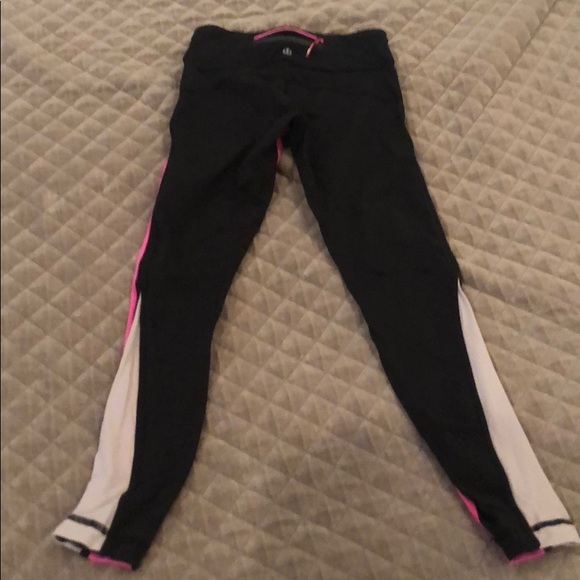 !!SALE!! Lululemon yoga / running leggings - Picture 2 of 7